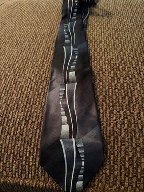 Men's Black Patterned Silk  Tie
